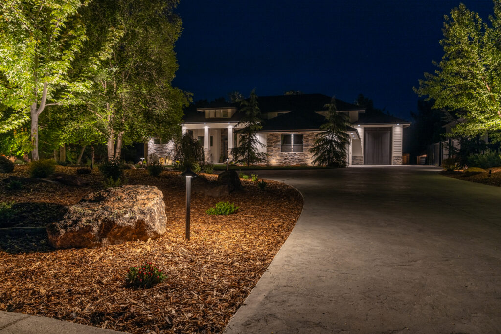 The 6 Best Outdoor Lighting Ideas for Front Entryways