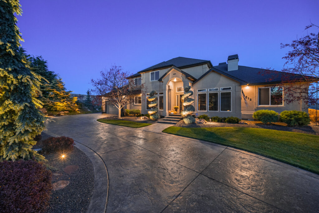 How to Design a Landscape Lighting Plan for Your Property How to Design a Landscape Lighting Plan for Your Property