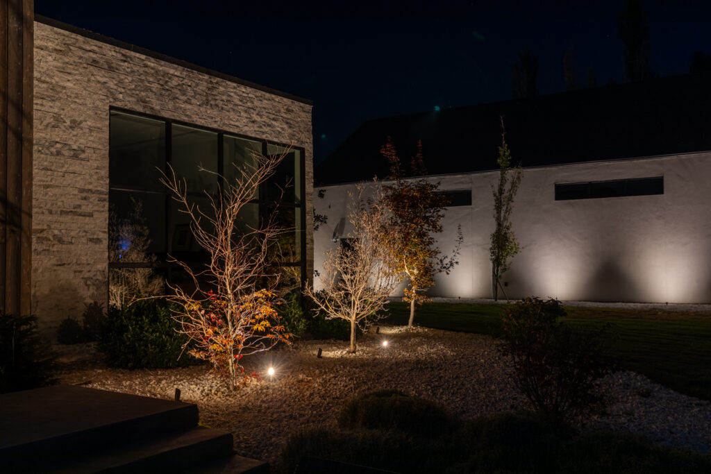 The 6 Best Outdoor Lighting Ideas for Front Entryways